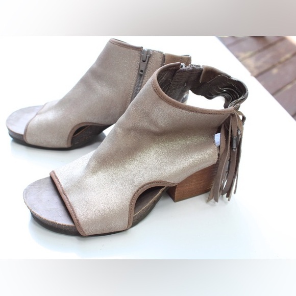 OTBT fringe peep toe booties - Picture 9 of 11